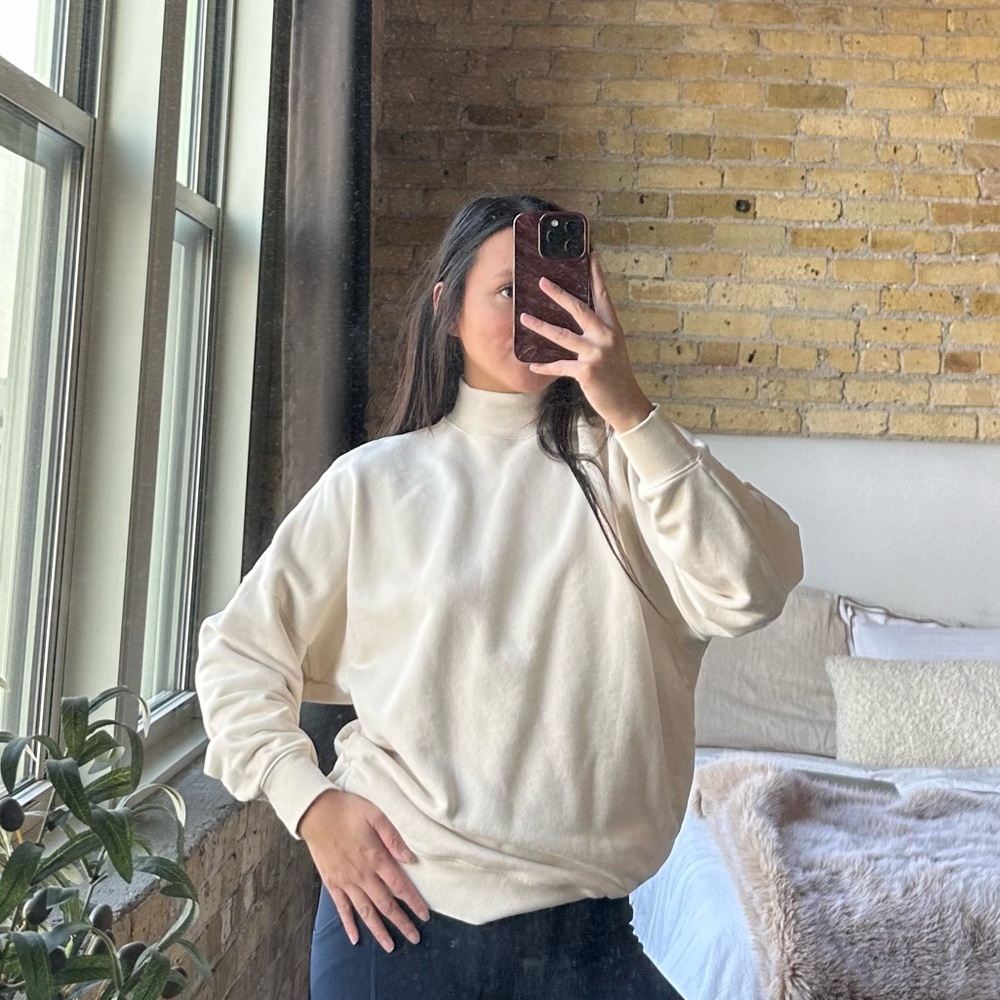 Aritzia Babaton Cream Mock Neck Sweatshirt